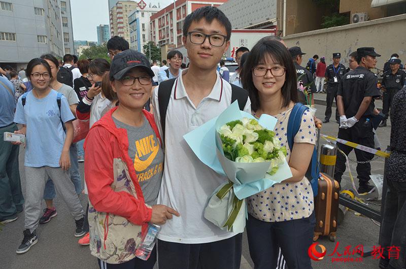 少年，願你取得優異的成績！李依環 攝