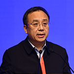     賈德忠    北京外國語大學黨委副書記積極構建固本鑄魂的思想政治教育體系，持續推進育人理念和育人方式的變革，堅持德智體美勞五育并舉，打造具有北外特色的大思政課品牌，培養更多“有理想、有本領、有擔當”的人才。