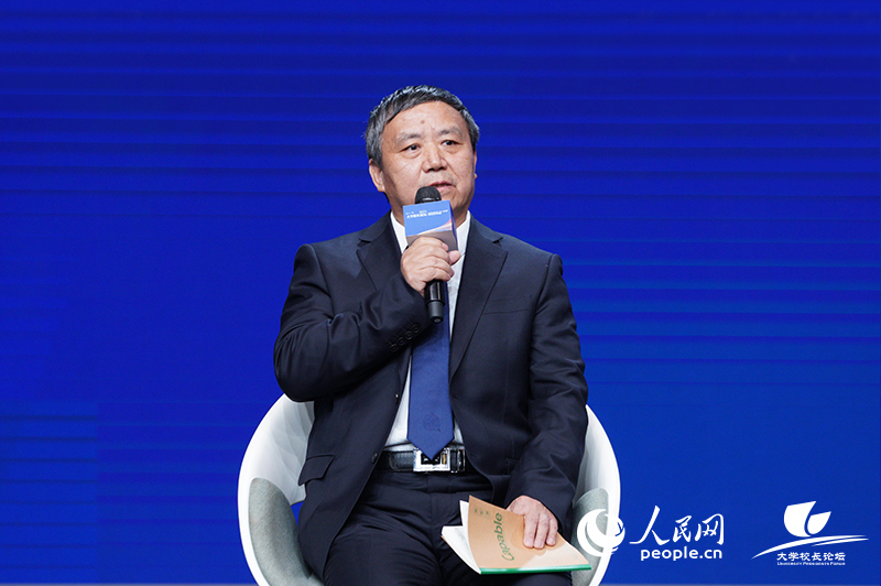 成都理工大學校長許強。