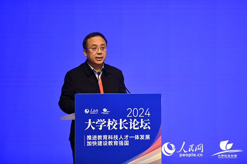 北京外國語大學黨委副書記賈德忠。人民網記者 任峰濤攝任峰濤攝