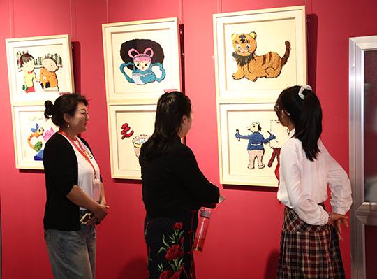 活動上，學校掇繡作品展示。學校供圖
