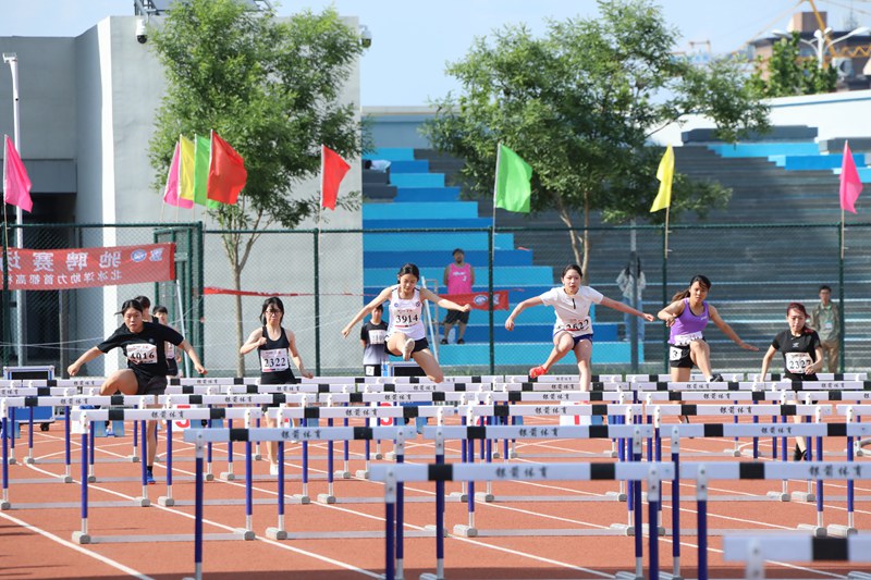 首都高等學校第63屆學生田徑運動會開幕。北京信息科技大學供圖