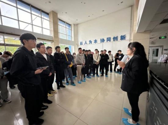 數字財經產業學院財務管理專業學生赴航信開展認崗實踐